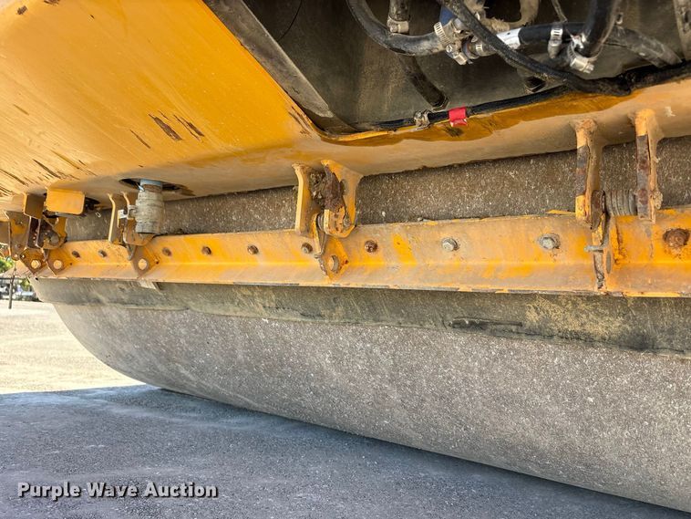 image for item FK2163 2014 Volvo DD140B double drum vibratory roller