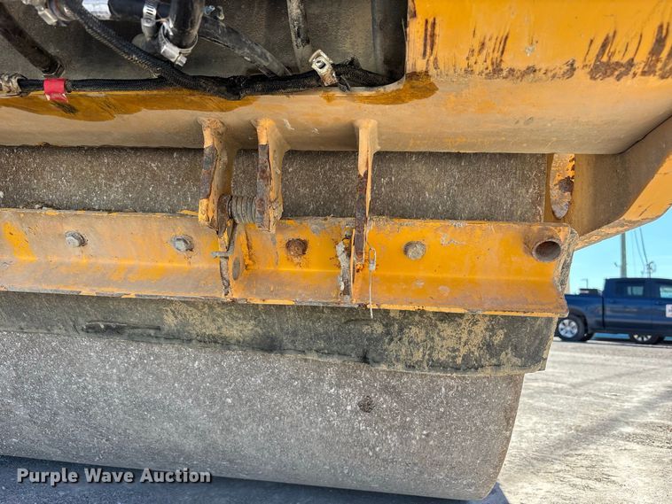 image for item FK2163 2014 Volvo DD140B double drum vibratory roller