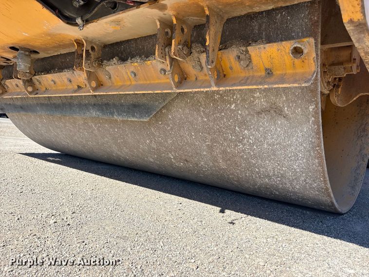 image for item FK2163 2014 Volvo DD140B double drum vibratory roller