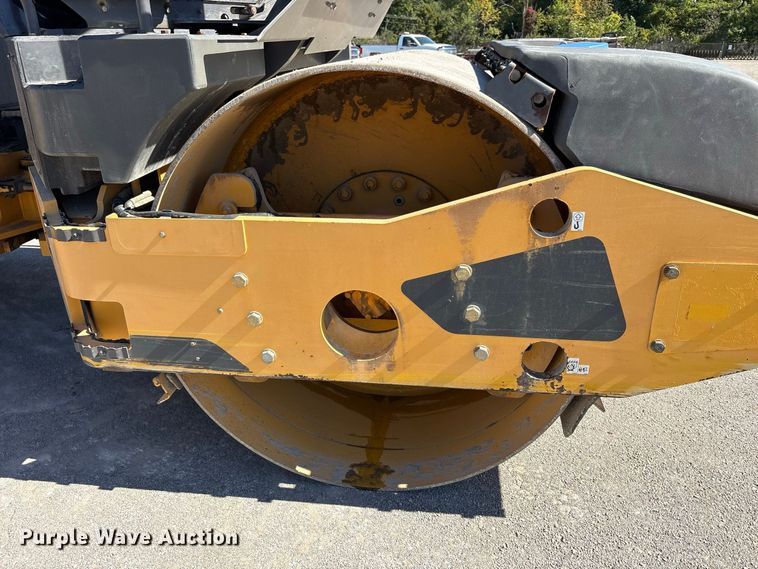 image for item FK2163 2014 Volvo DD140B double drum vibratory roller