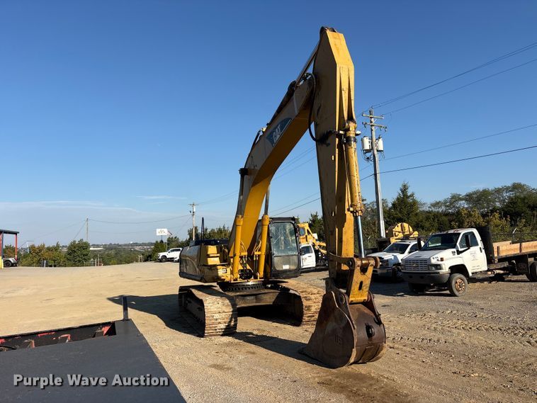 image for item FK2168 2006 Caterpillar 330C L excavator