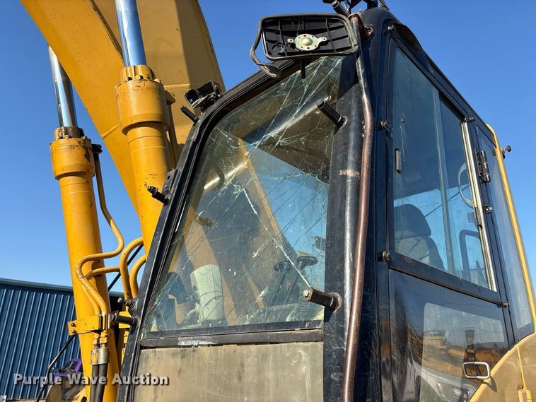 image for item FK2168 2006 Caterpillar 330C L excavator