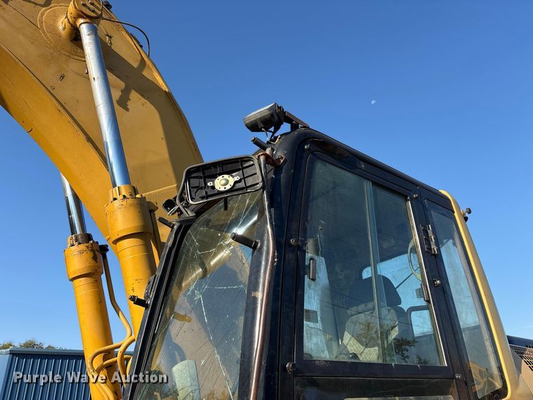 image for item FK2168 2006 Caterpillar 330C L excavator