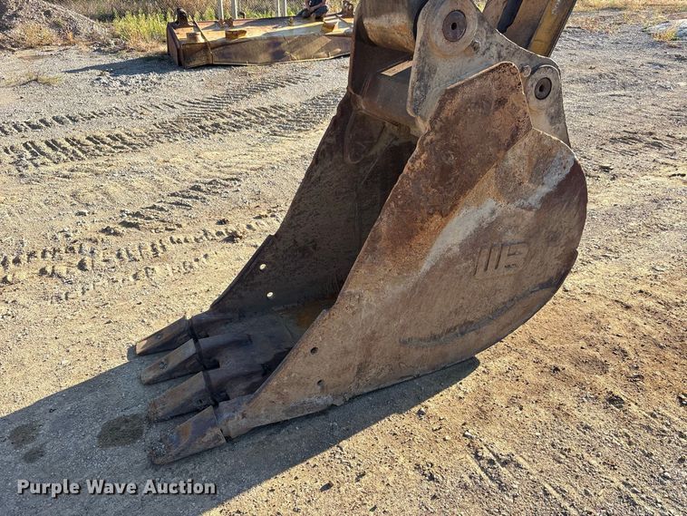 image for item FK2168 2006 Caterpillar 330C L excavator