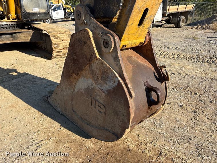 image for item FK2168 2006 Caterpillar 330C L excavator