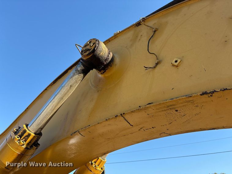 image for item FK2168 2006 Caterpillar 330C L excavator