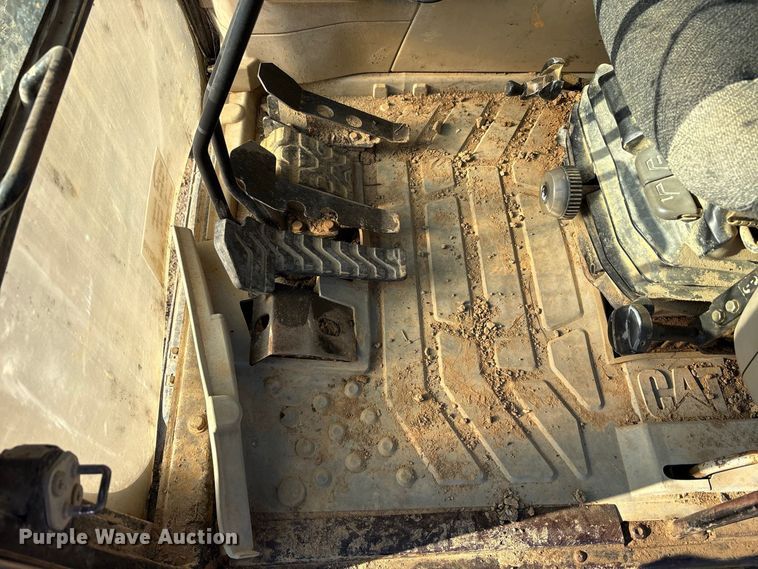 image for item FK2168 2006 Caterpillar 330C L excavator