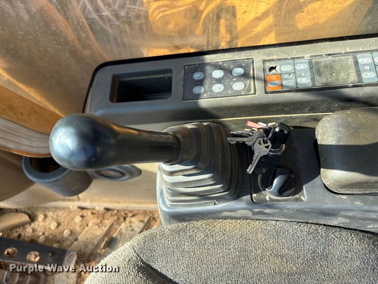 image for item FK2168 2006 Caterpillar 330C L excavator