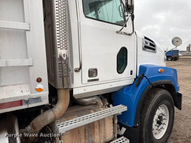image for item FK3677 2017 Western Star 4700 dump truck