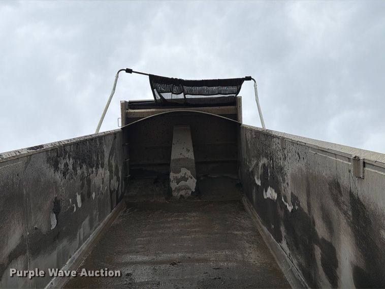 image for item FK3677 2017 Western Star 4700 dump truck