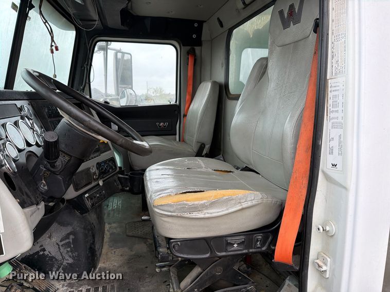 image for item FK3677 2017 Western Star 4700 dump truck