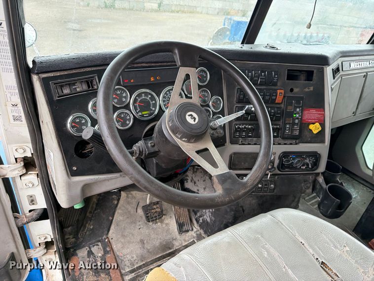 image for item FK3677 2017 Western Star 4700 dump truck