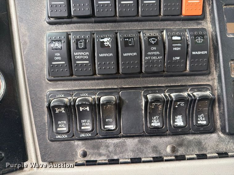 image for item FK3677 2017 Western Star 4700 dump truck