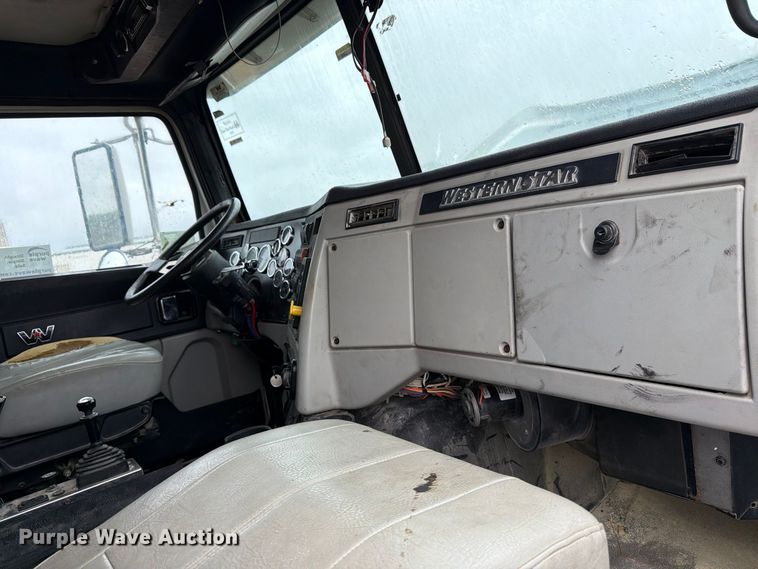 image for item FK3677 2017 Western Star 4700 dump truck