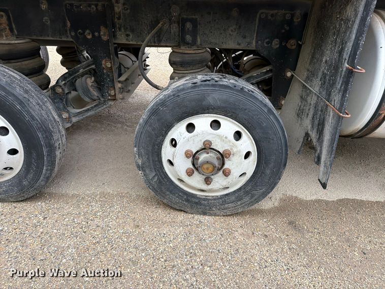 image for item FK3677 2017 Western Star 4700 dump truck