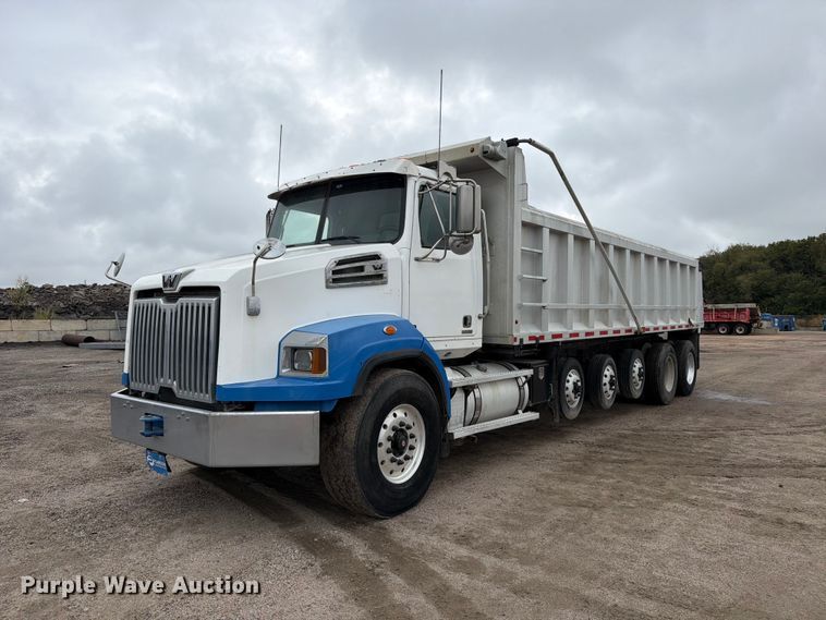 image for item FK3679 2017 Western Star 4700 dump truck