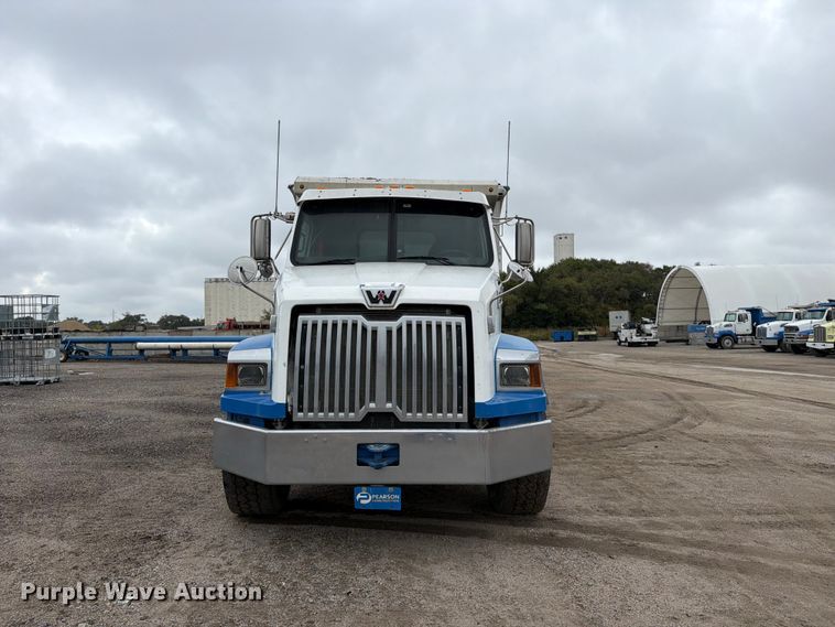 image for item FK3679 2017 Western Star 4700 dump truck
