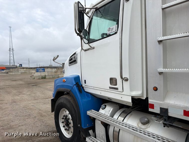 image for item FK3679 2017 Western Star 4700 dump truck