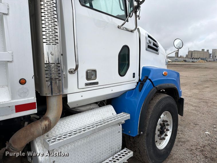 image for item FK3679 2017 Western Star 4700 dump truck