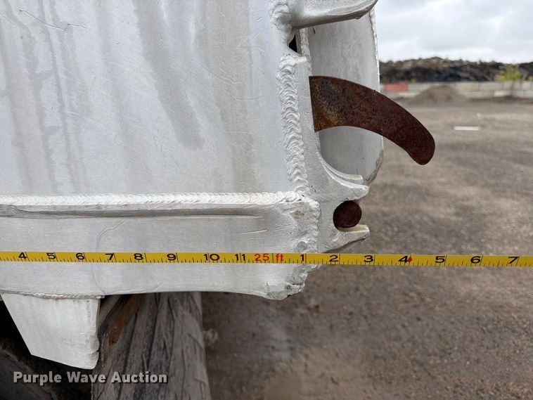 image for item FK3679 2017 Western Star 4700 dump truck