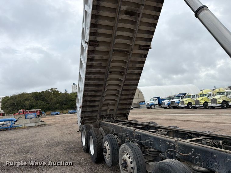 image for item FK3679 2017 Western Star 4700 dump truck