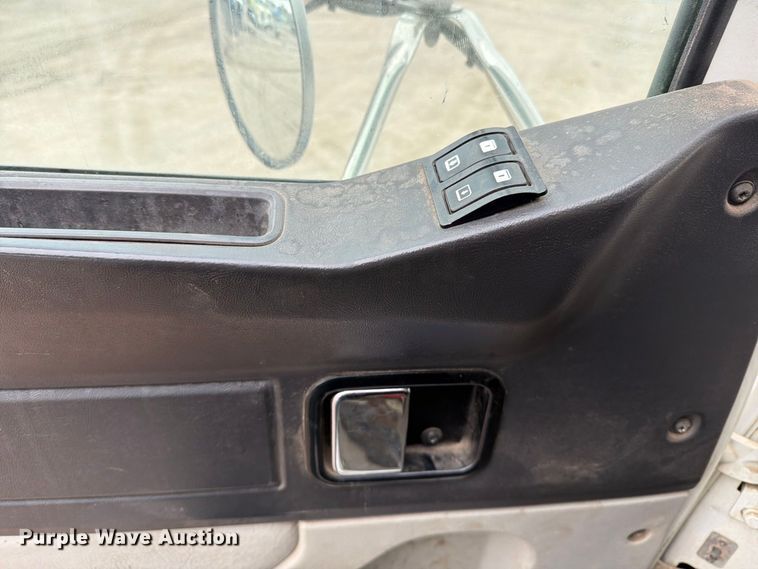 image for item FK3679 2017 Western Star 4700 dump truck