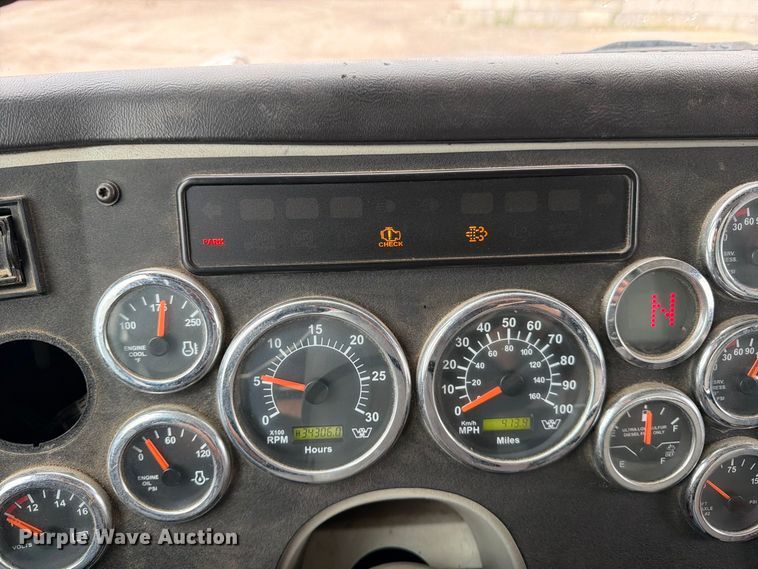 image for item FK3679 2017 Western Star 4700 dump truck