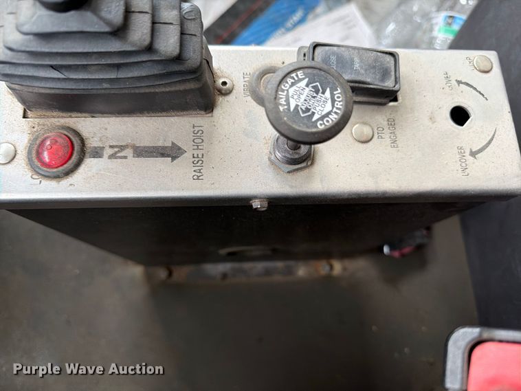 image for item FK3679 2017 Western Star 4700 dump truck