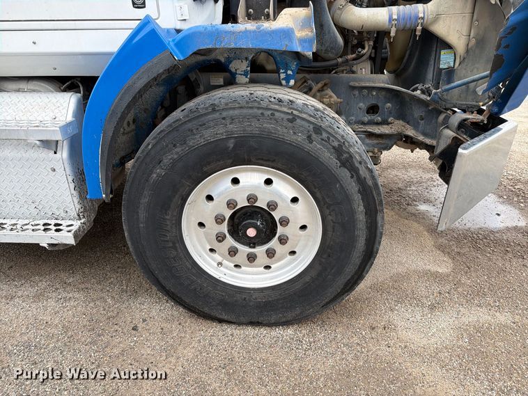 image for item FK3679 2017 Western Star 4700 dump truck