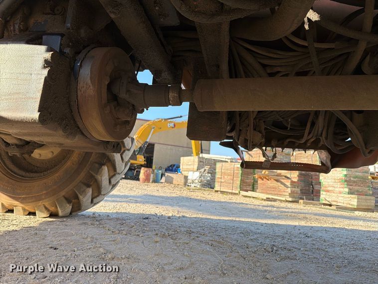 image for item FK4192 2002 Lull 1044C-54 telehandler