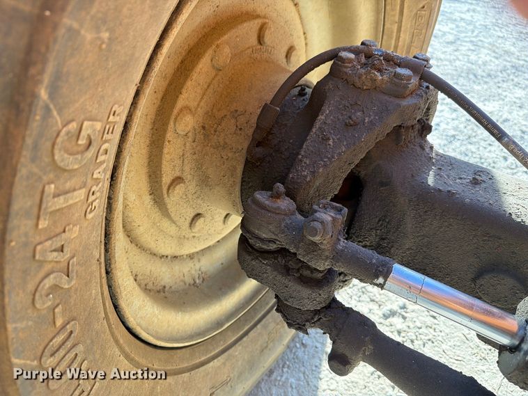 image for item FK4192 2002 Lull 1044C-54 telehandler