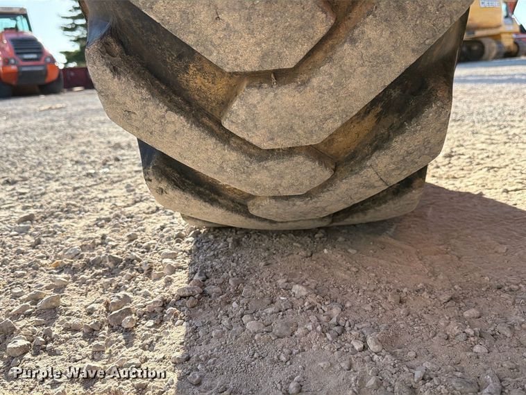 image for item FK4192 2002 Lull 1044C-54 telehandler