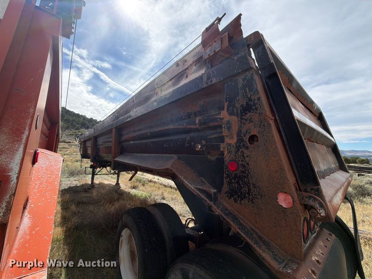 image for item FK4654 1996 Lufkin end dump trailer