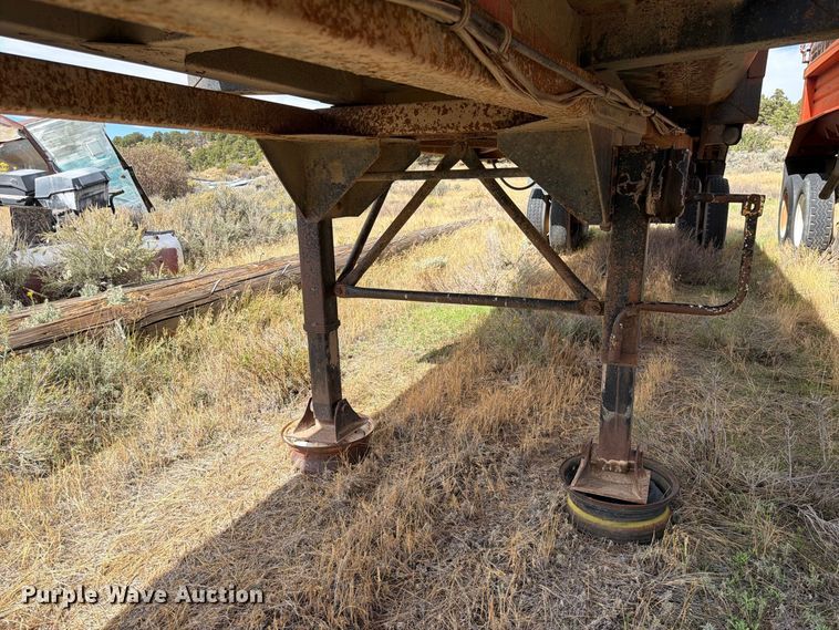 image for item FK4654 1996 Lufkin end dump trailer