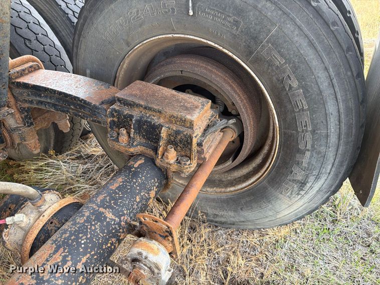 image for item FK4654 1996 Lufkin end dump trailer