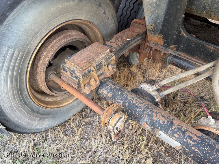 image for item FK4654 1996 Lufkin end dump trailer