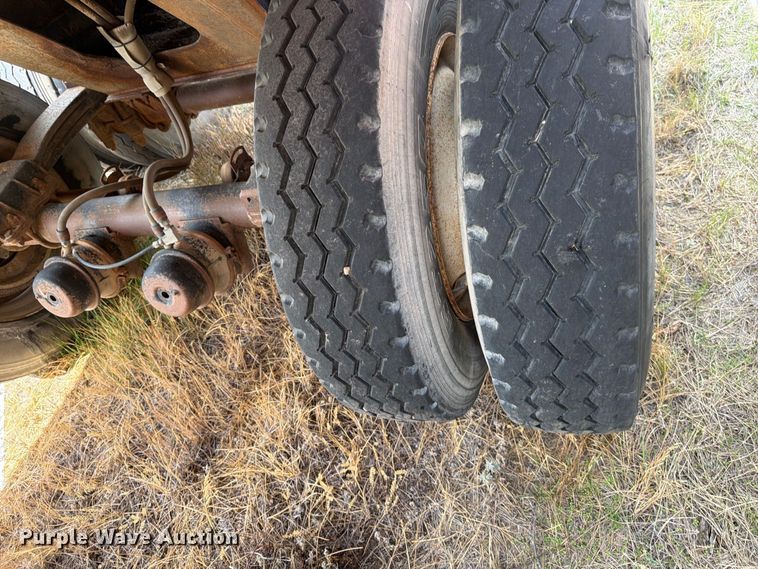 image for item FK4654 1996 Lufkin end dump trailer