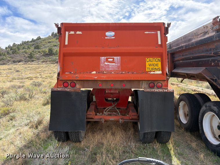 image for item FK4655 1997 Lufkin end dump trailer