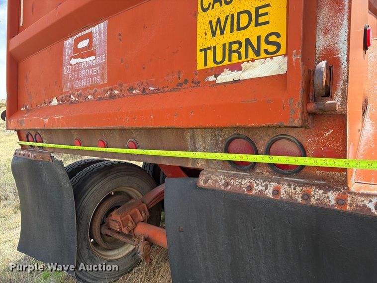 image for item FK4655 1997 Lufkin end dump trailer