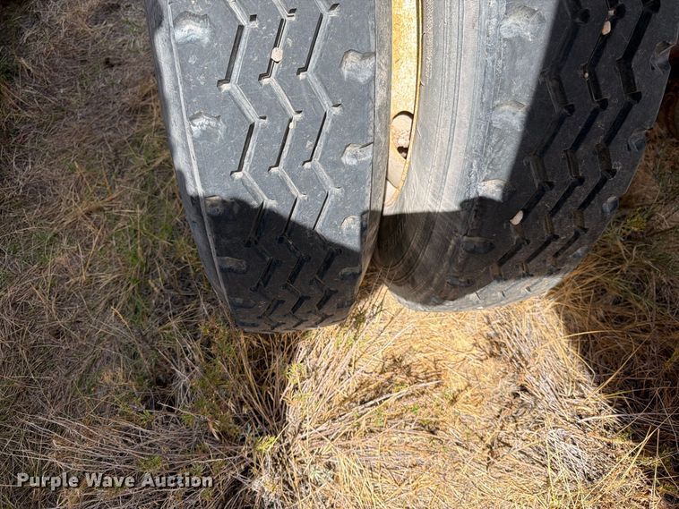 image for item FK4655 1997 Lufkin end dump trailer