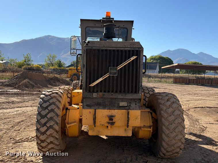 image for item FK4656 2001 Volvo G710VHP motor grader