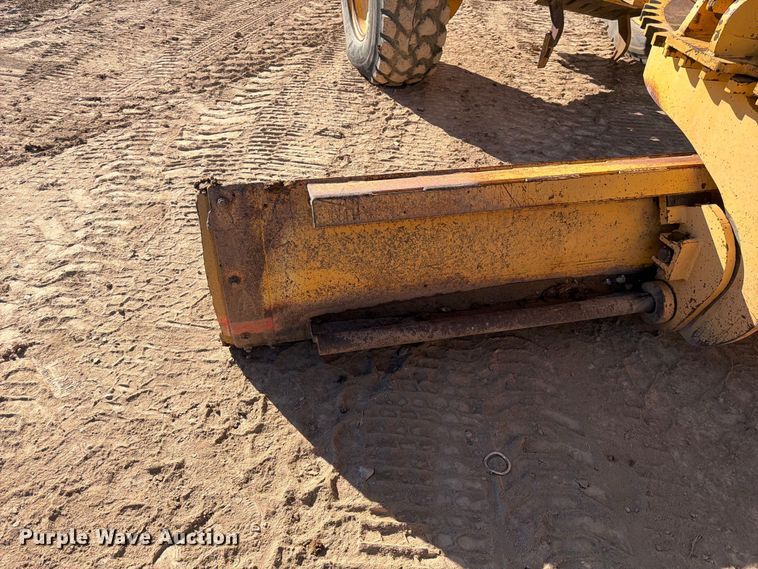 image for item FK4656 2001 Volvo G710VHP motor grader