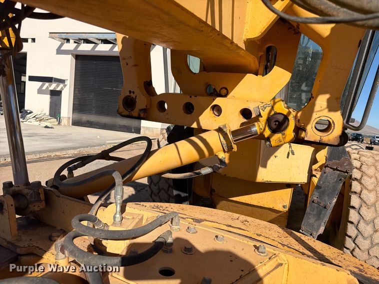 image for item FK4656 2001 Volvo G710VHP motor grader