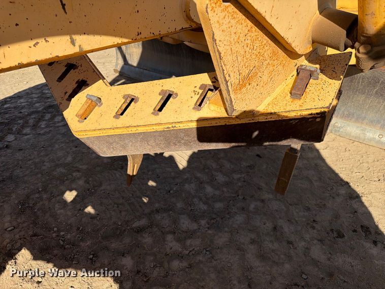 image for item FK4656 2001 Volvo G710VHP motor grader