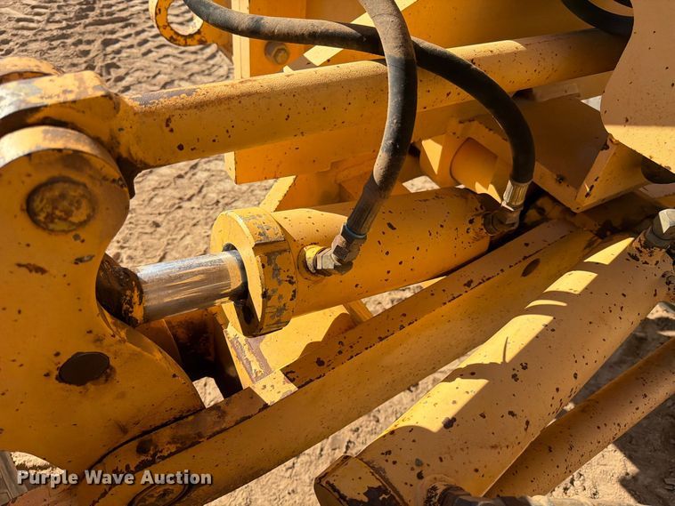 image for item FK4656 2001 Volvo G710VHP motor grader