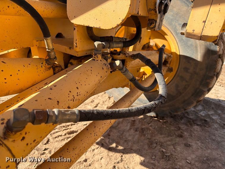 image for item FK4656 2001 Volvo G710VHP motor grader