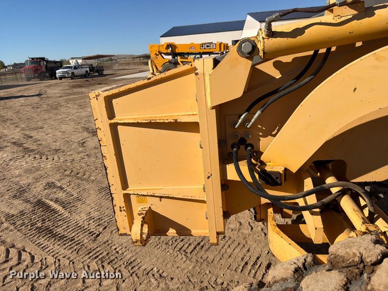 image for item FK4656 2001 Volvo G710VHP motor grader