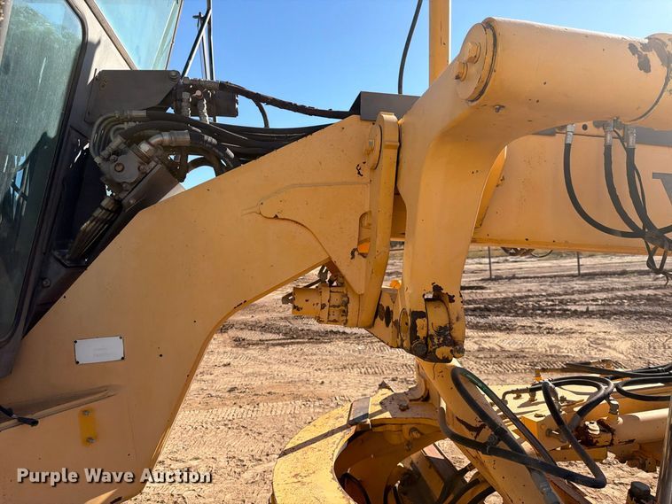 image for item FK4656 2001 Volvo G710VHP motor grader