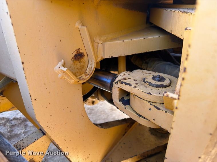 image for item FK4656 2001 Volvo G710VHP motor grader