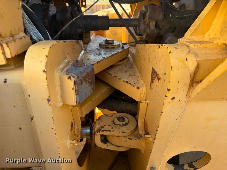 image for item FK4656 2001 Volvo G710VHP motor grader